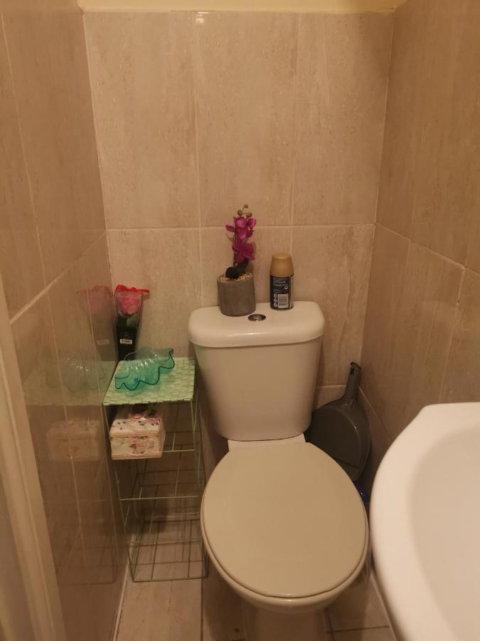 Marahanata Jadwin 1 Beautiful Apartment 1 Bedroom Flat Londra Exterior foto